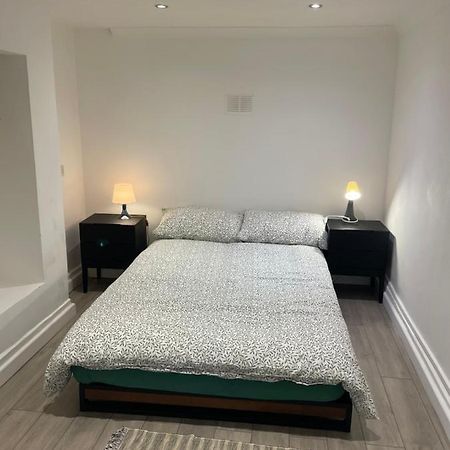런던 Plough Way Flat 아파트 외부 사진